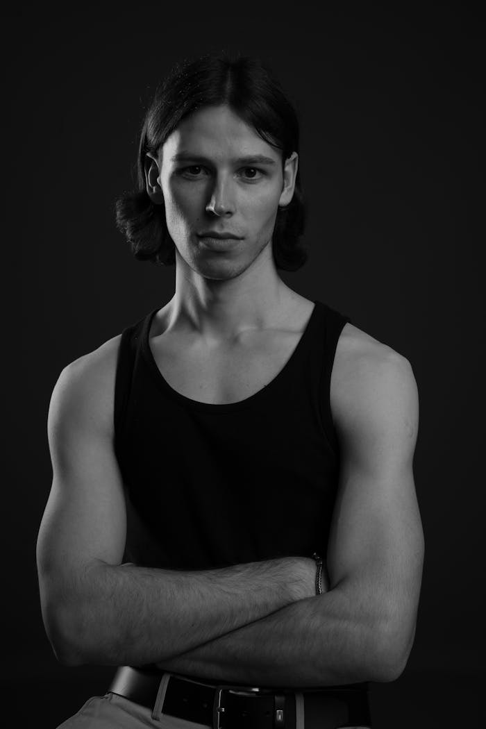 services-01 Free stock photo of aesthetic portrait, black and white, hamburg